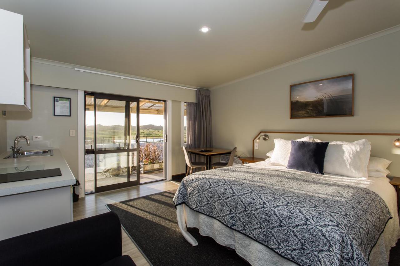 Haast Beach Motel ภายนอก รูปภาพ