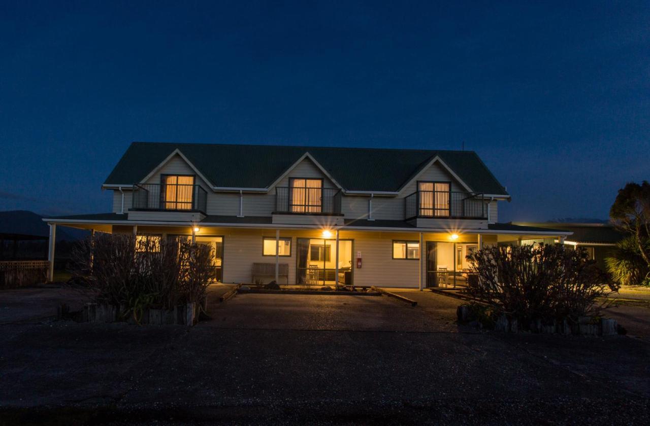 Haast Beach Motel ภายนอก รูปภาพ