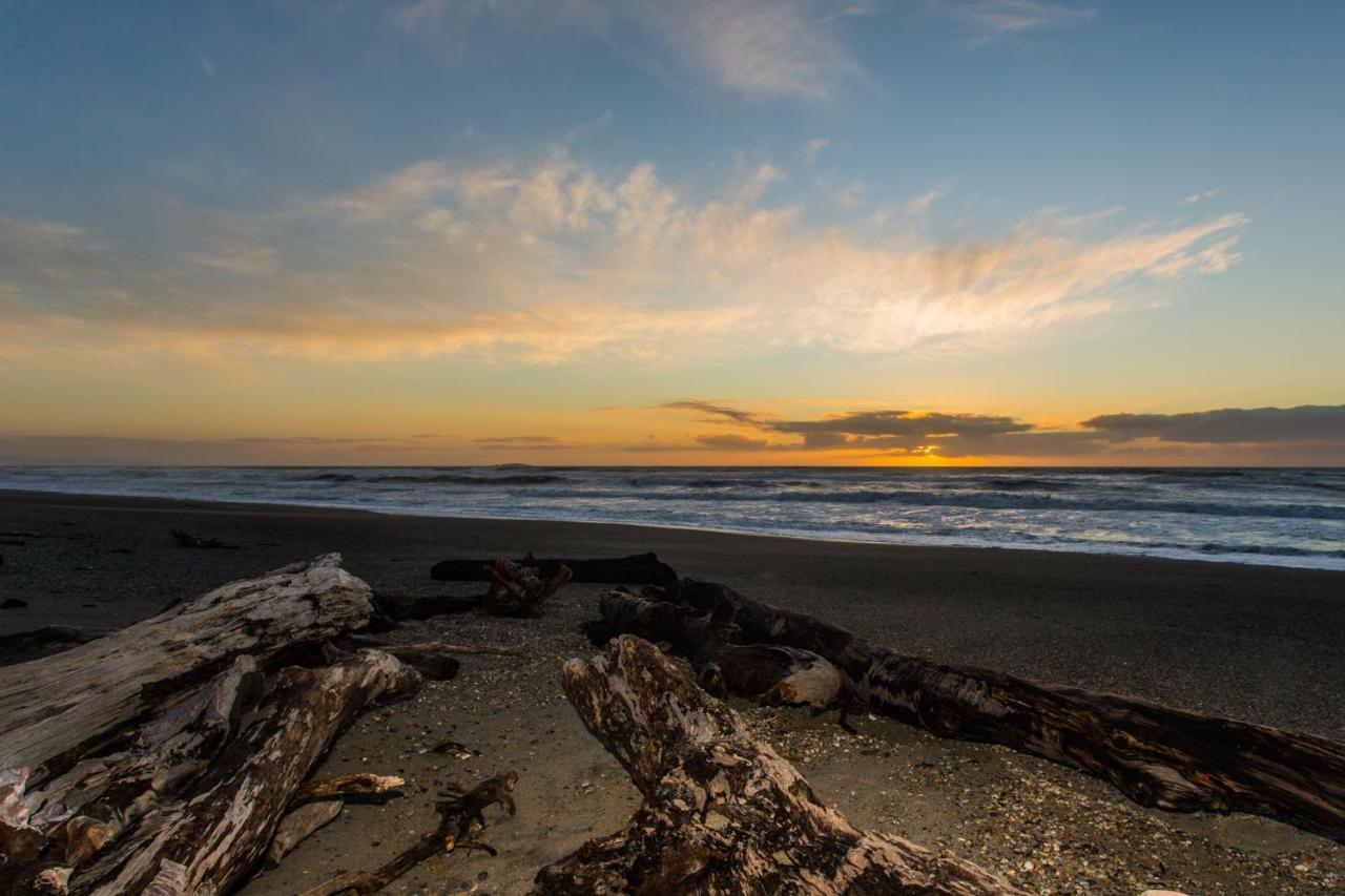 Haast Beach Motel ภายนอก รูปภาพ