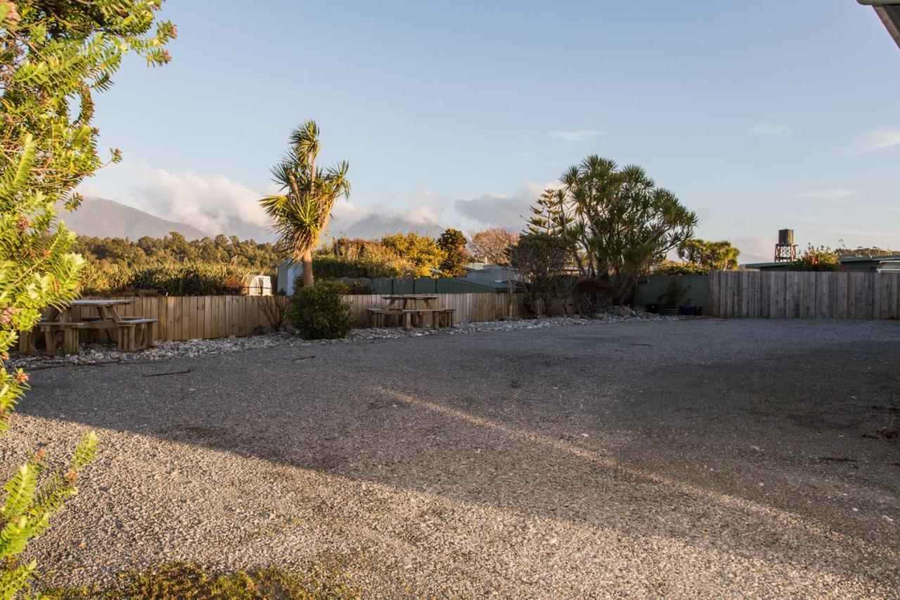 Haast Beach Motel ภายนอก รูปภาพ