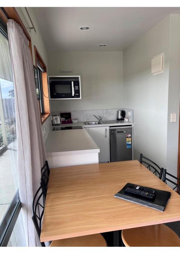 Haast Beach Motel ภายนอก รูปภาพ