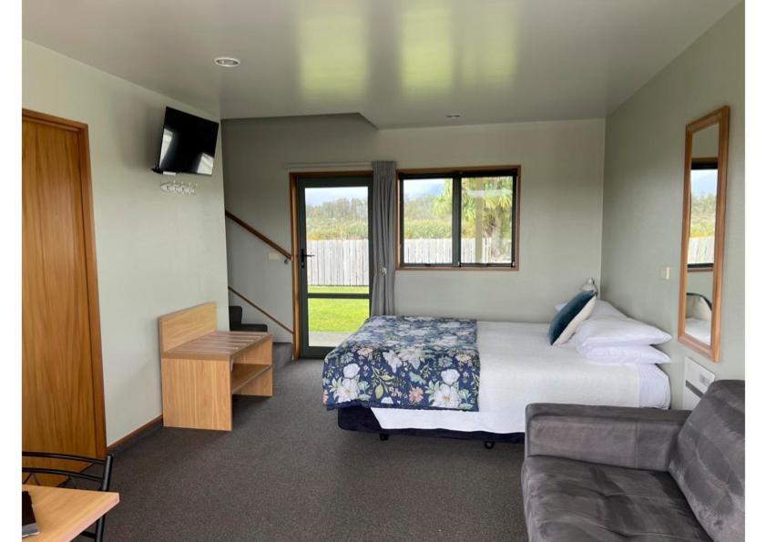 Haast Beach Motel ภายนอก รูปภาพ